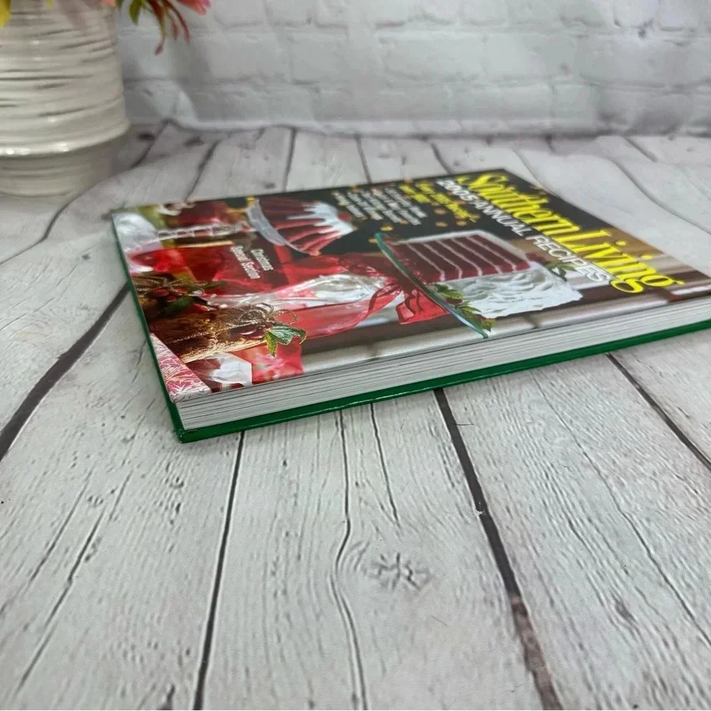Southern Living excellent preowned